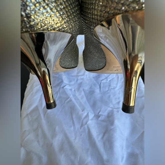 Jimmy Choo gold metallic pump heels size 39 pre owned - Picture 9 of 11